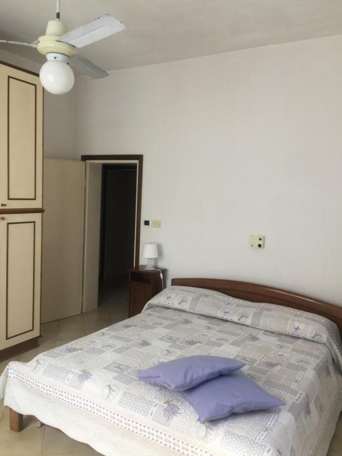 La Casa Di Clara Ombrellone Con 2 Lettini Al Lido San Giuliano Gratis E Parcheggio Privato Gratis Appartement Rimini